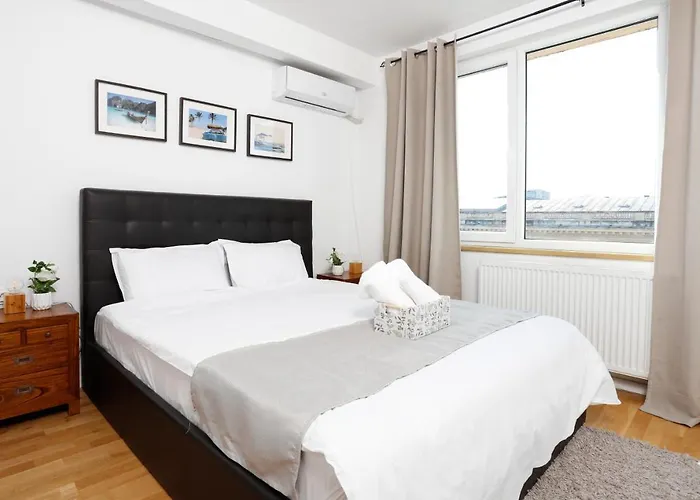 Athenaeum Wonderful View Flat بوخارست