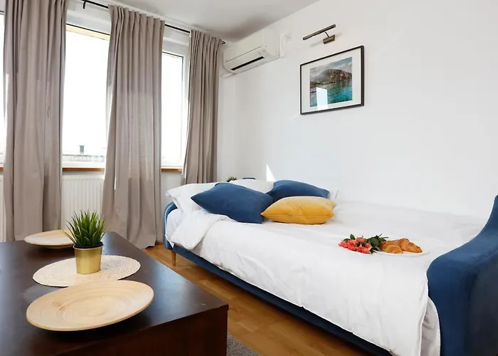 Апартаменты Athenaeum Wonderful View Flat *